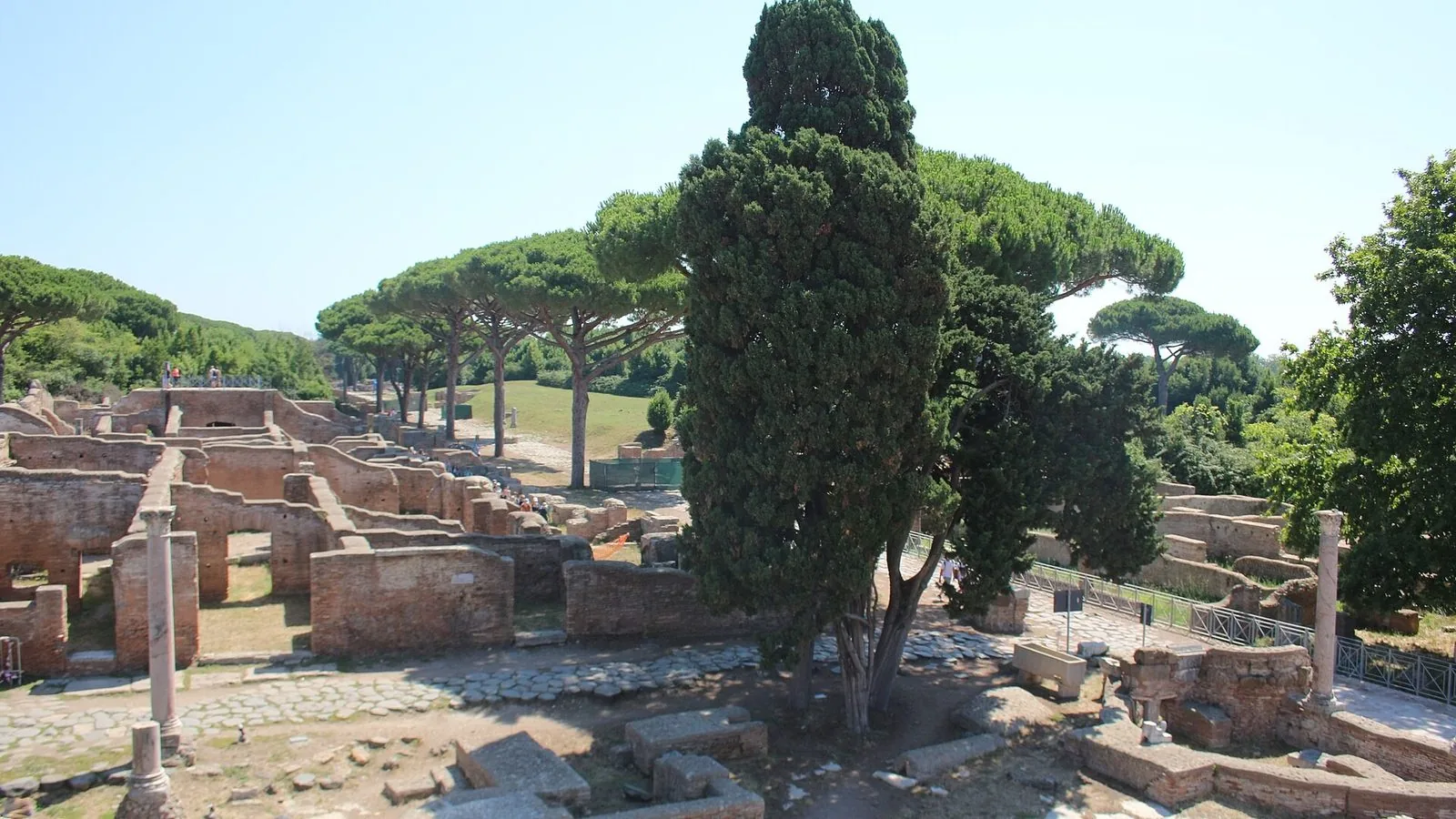 La Dimora e Anco Marzio, Lido di Ostia (Lazio)